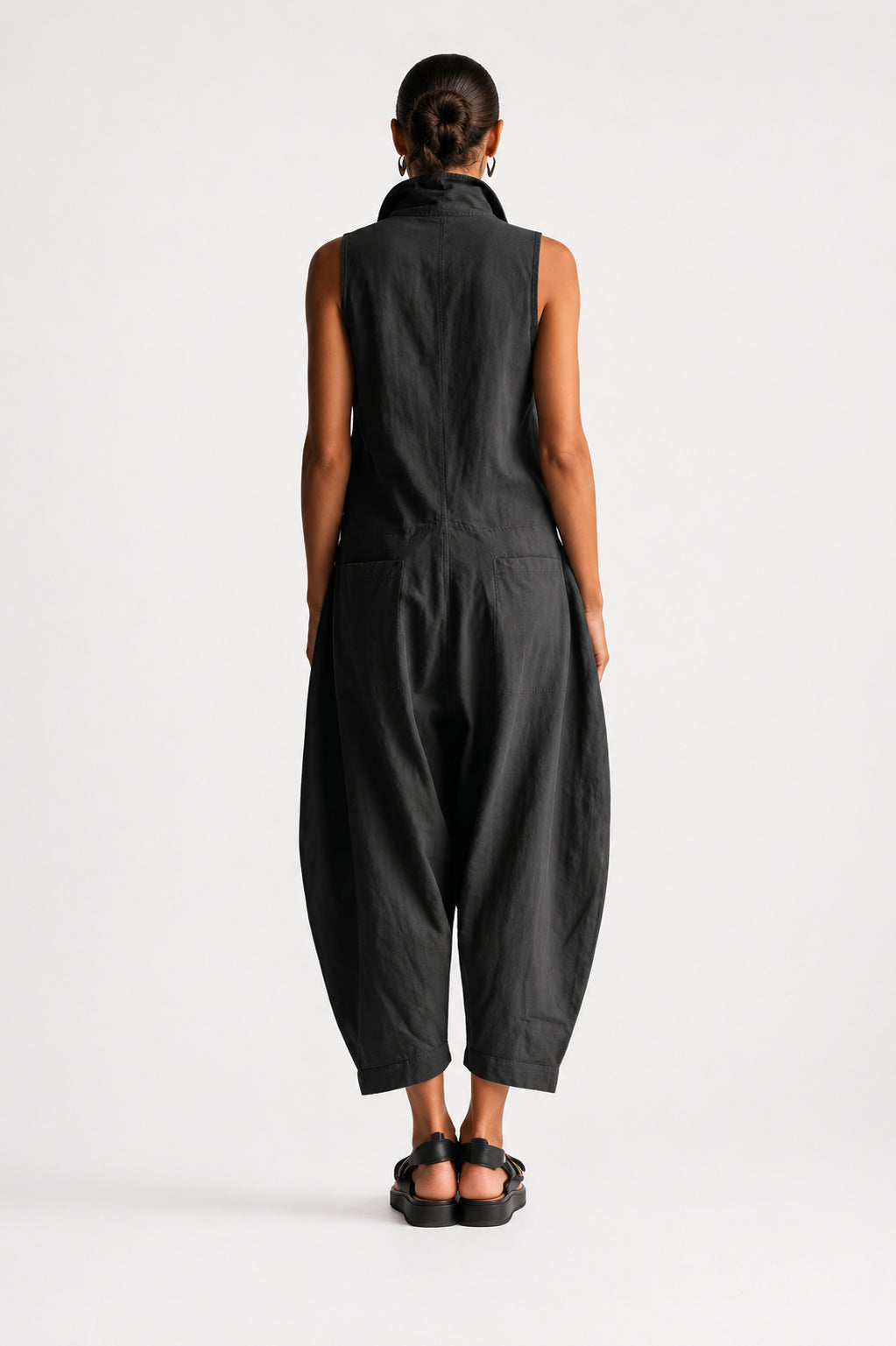 Elara | Ärmelloser Oversize-Jumpsuit