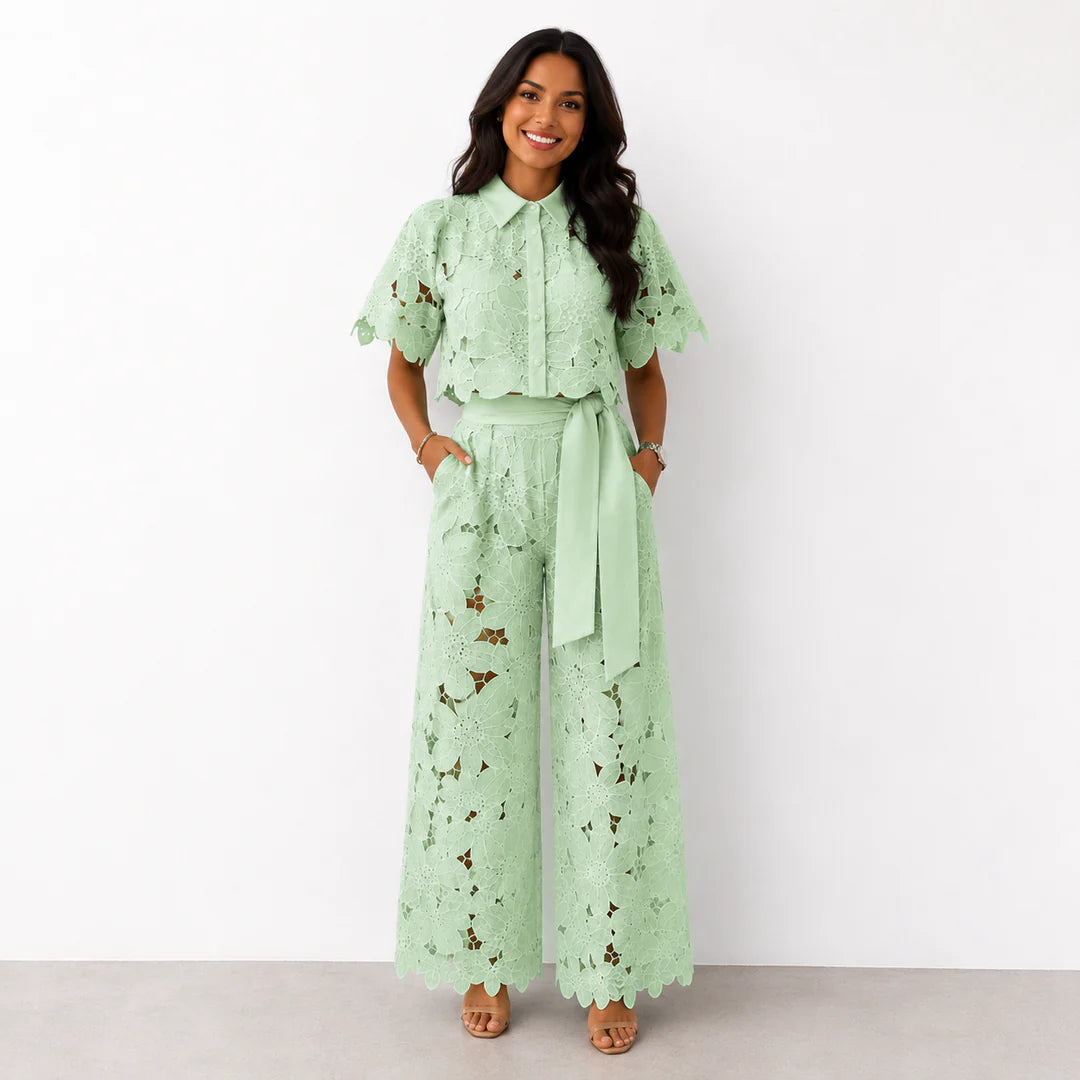 Amélie | Elegantes Lochspitzen-Set (Bluse & Hose)